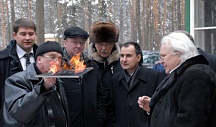 Посещение Всеволожской лаборатории В.И.Петрика Б.В.Грызловым и А.Б.Чубайсом 20.02.2009