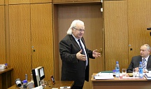 Доклад В. Петрика в Российской академии наук о новых научных и технологических разработках